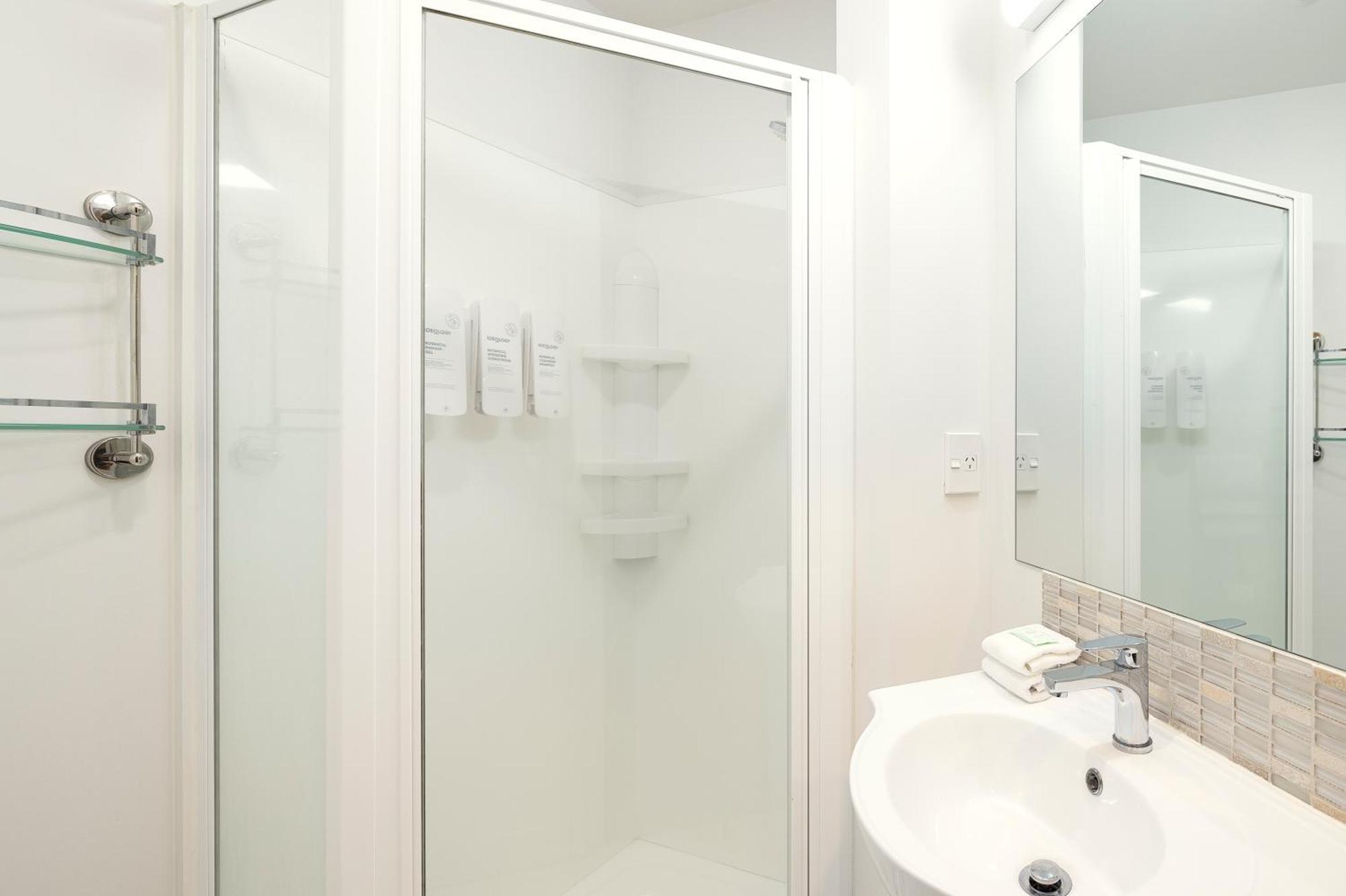 Quest On The Terrace Serviced Apartments Веллінгтон Номер фото